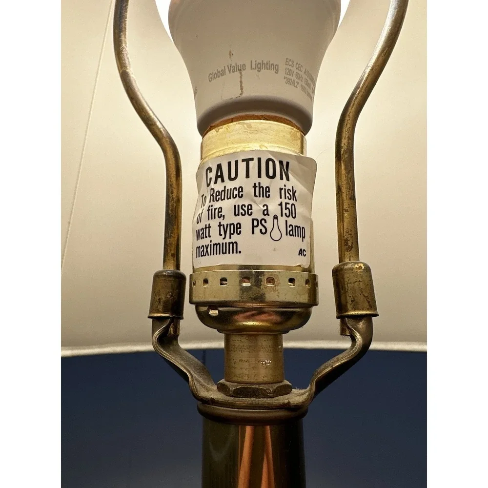 Vintage Brass Table Lamp Cream Enamel Accent Traditional Hollywood Regency‎ 31in